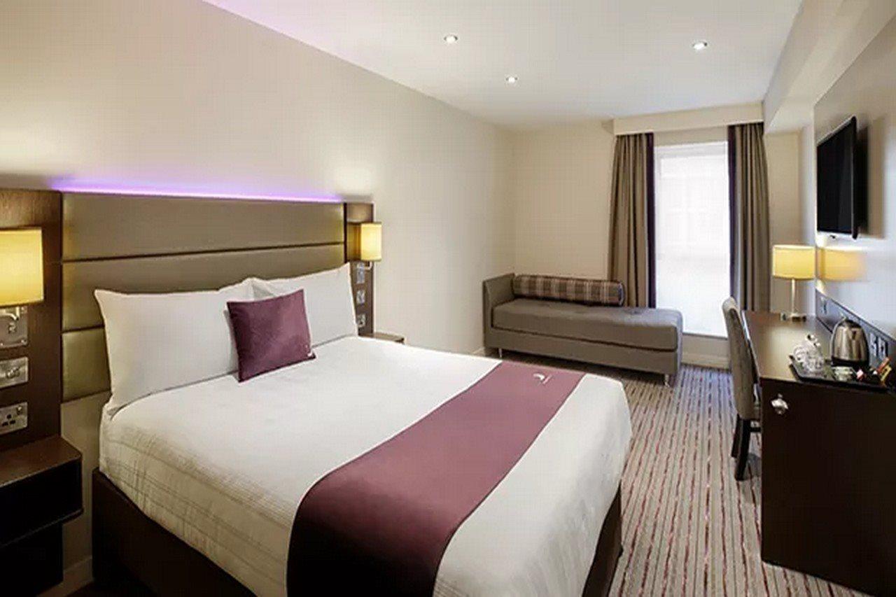 Premier Inn Manchester West Didsbury Exterior foto